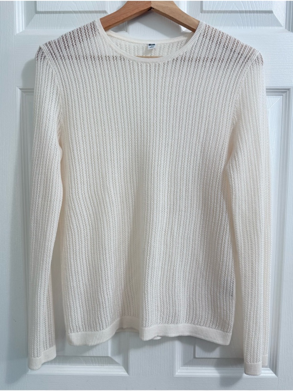 Uniqlo Cream Lightweight Knit Women's Sweater